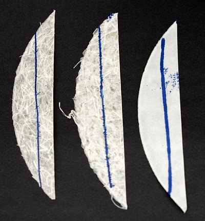 Fibrele de sparanghel, vizibile în compoziția hârtiei (Imagine © Johanna Weber)